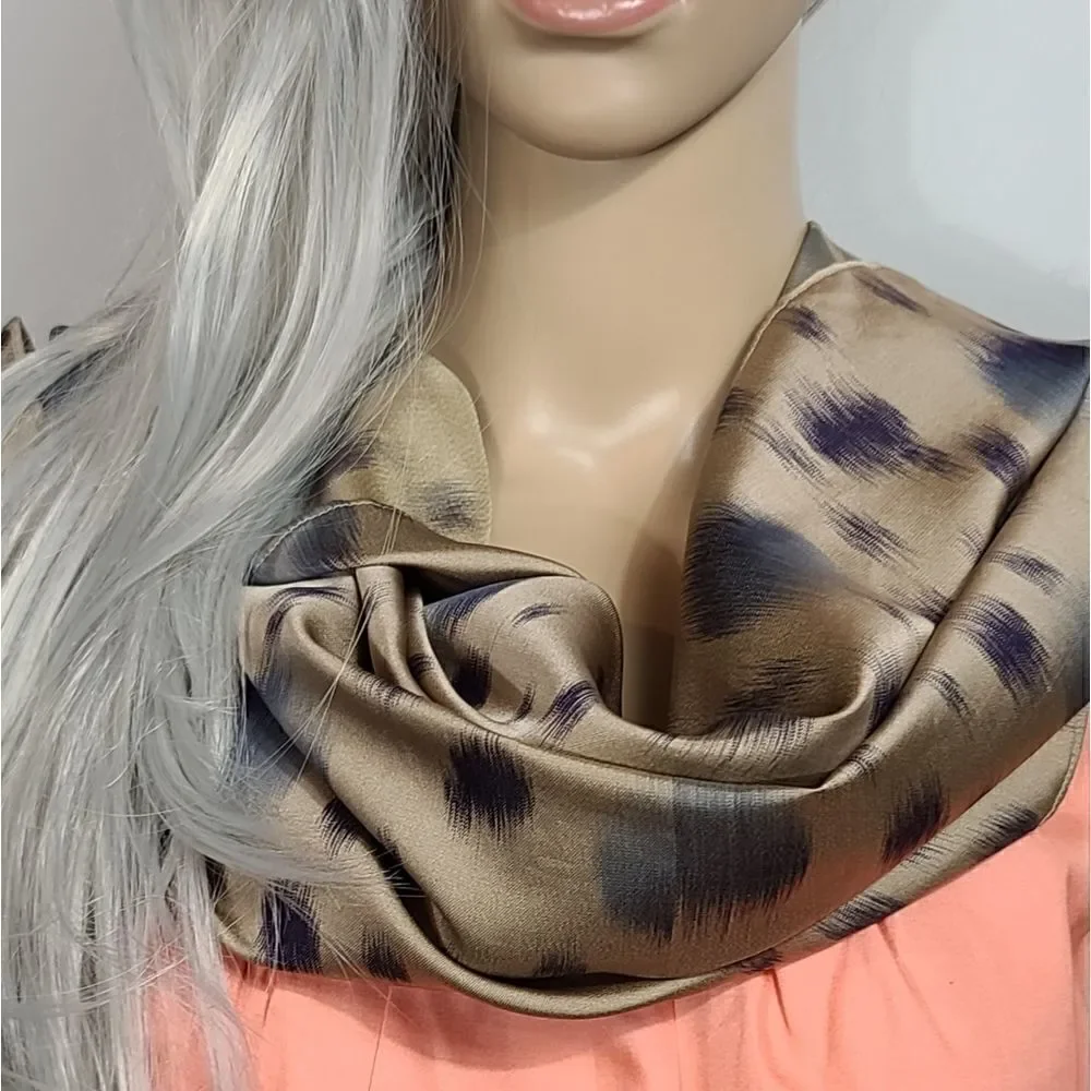 Kate Stoltt New York Leopard Scarf